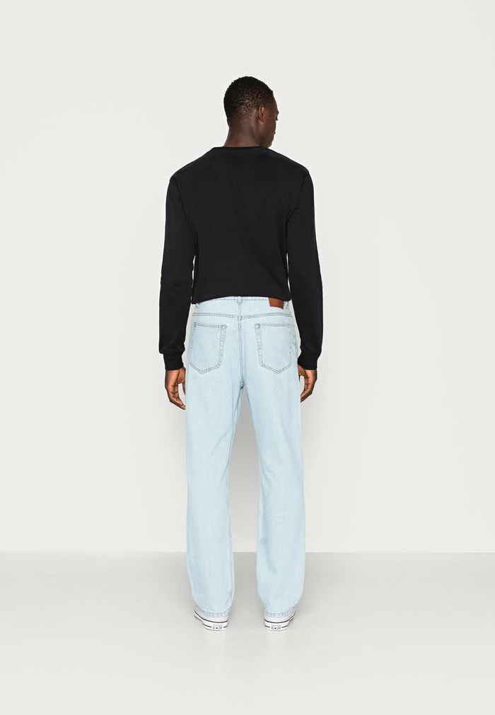 Straight leg jeans - light