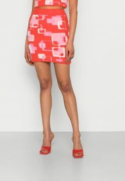 Vintage Supply SKIRT IN RETRO FLUFFY YARN - Mini Skirt - Pink & Orange