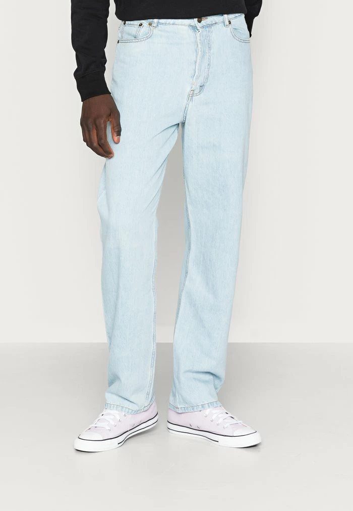 Straight leg jeans - light