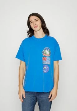 Vintage Supply SPACE CHEST PATCHES TEE - Print T-shirt - Royal Blue