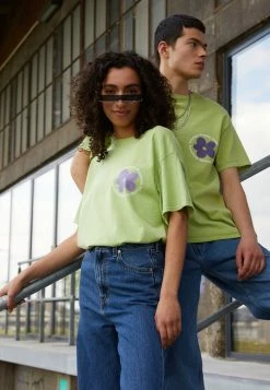 Vintage Supply FLOWER CHEST LOGO UNISEX - Print T-shirt - Overdyed Lime