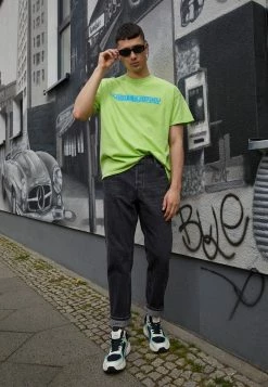 Vintage Supply FRONT LOGO TEE - Print T-shirt - Green