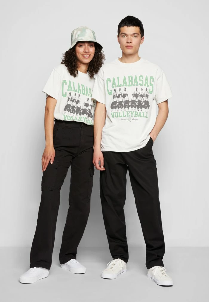 CALLABASAS VOLLEYBALL GRAPHIC UNISEX - Print T-shirt - overdyed off white